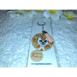   Kézzel festett kulcstartó, akril alapon "Cica hulló levelek közt"