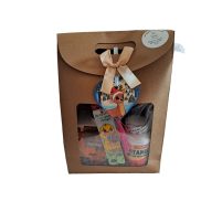 Dísztasak betekintő ablakkal, masnival díszítve