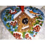 Kézzel festett szív alakú kísérőkártya és hűtőmágnes egyben "Téli madáretető"