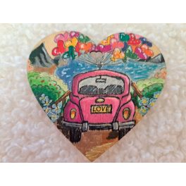   Kézzel festett szív alakú kísérőkártya és hűtőmágnes egyben "VW bogár"