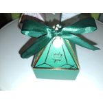 Zöld masnis díszdoboz gyöngy díszítéssel